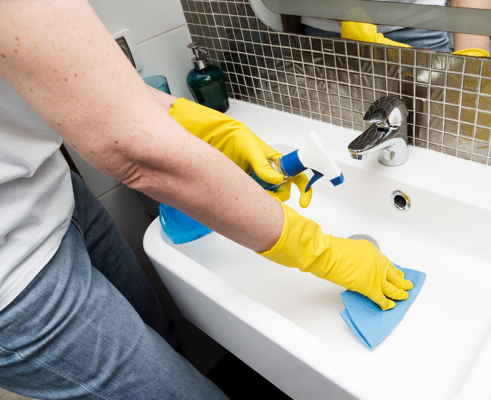 Professional bathroom cleaning service in Bangalore
